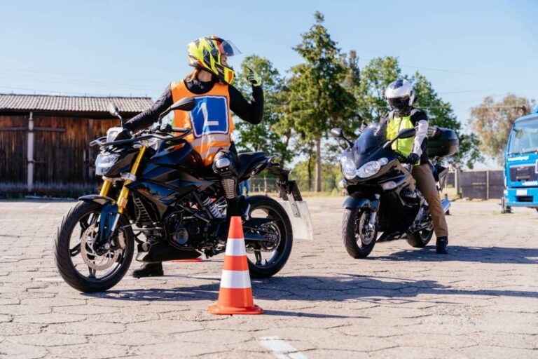 Le code moto en ligne : une solution flexible pour les futurs motards